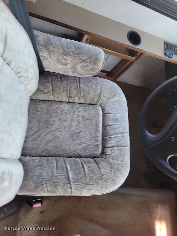 image for item OD9588 1995 American Dream Ford35 Bounder RV