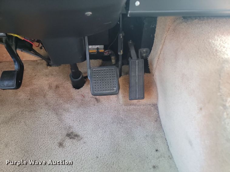 image for item OD9588 1995 American Dream Ford35 Bounder RV