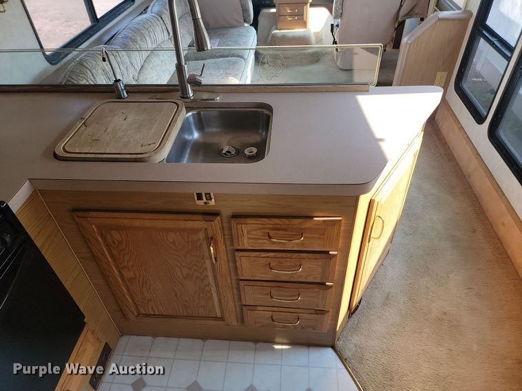 image for item OD9588 1995 American Dream Ford35 Bounder RV