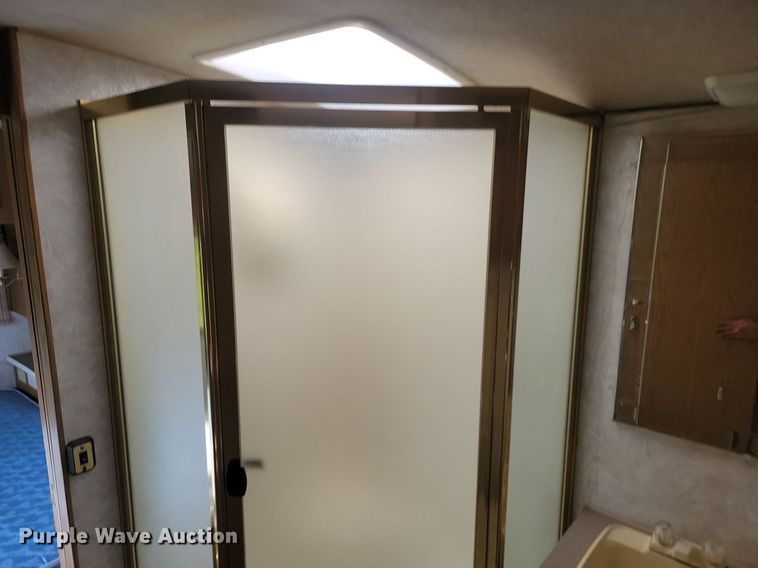 image for item OD9588 1995 American Dream Ford35 Bounder RV