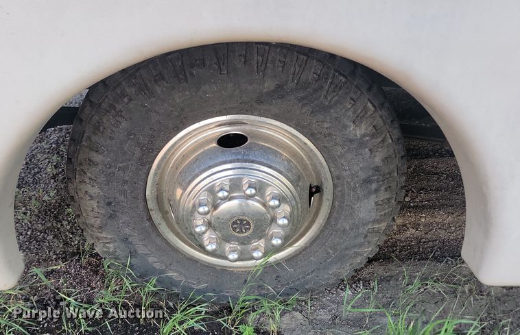 image for item OD9588 1995 American Dream Ford35 Bounder RV