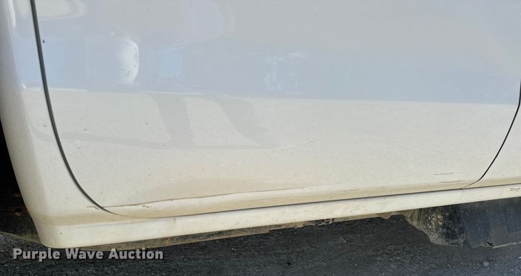 image for item OF9726 2018 Chevrolet  Silverado 3500 HD Crew Cab flatbed pickup truck