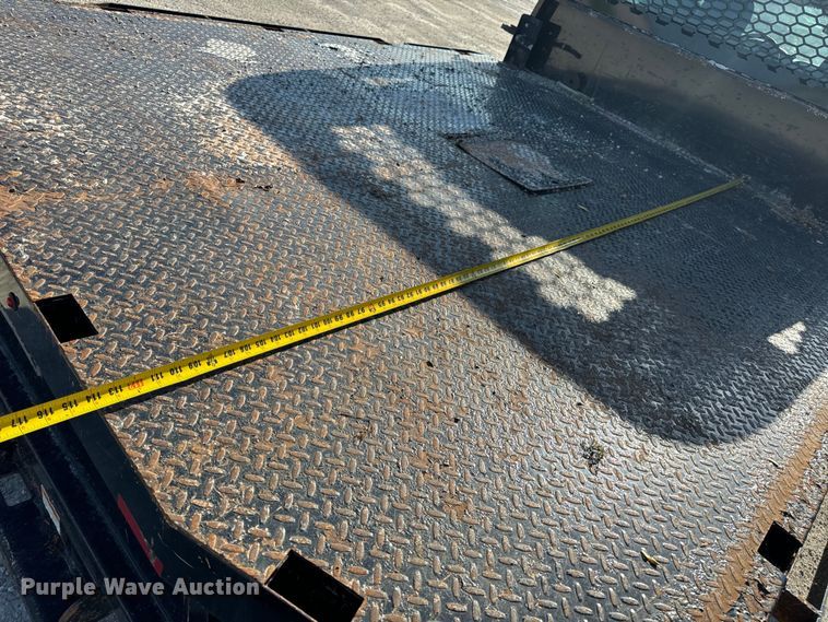 image for item OF9726 2018 Chevrolet  Silverado 3500 HD Crew Cab flatbed pickup truck