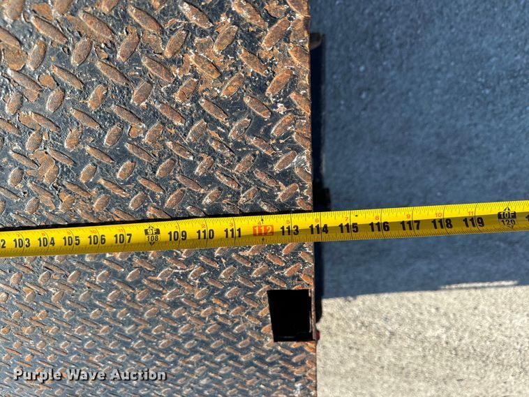 image for item OF9726 2018 Chevrolet  Silverado 3500 HD Crew Cab flatbed pickup truck