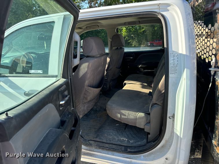 image for item OF9726 2018 Chevrolet  Silverado 3500 HD Crew Cab flatbed pickup truck