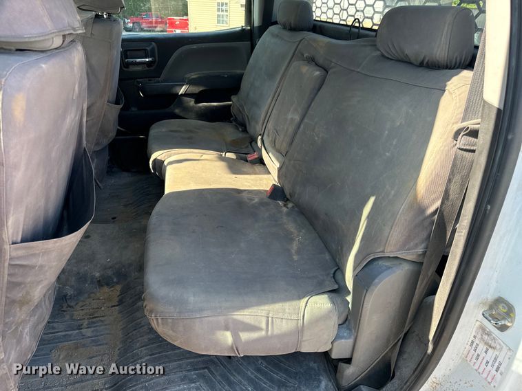 image for item OF9726 2018 Chevrolet  Silverado 3500 HD Crew Cab flatbed pickup truck