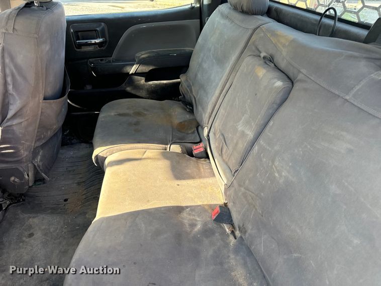 image for item OF9726 2018 Chevrolet  Silverado 3500 HD Crew Cab flatbed pickup truck