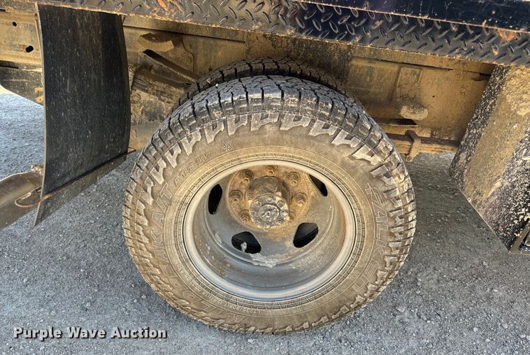 image for item OF9726 2018 Chevrolet  Silverado 3500 HD Crew Cab flatbed pickup truck