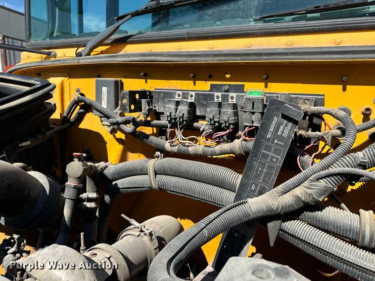 image for item OF9852 2012 International  school bus