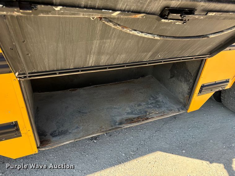 image for item OF9853 2007 Thomas Built school bus