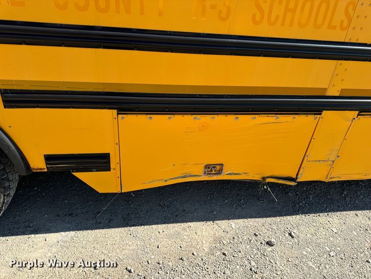 image for item OF9853 2007 Thomas Built school bus