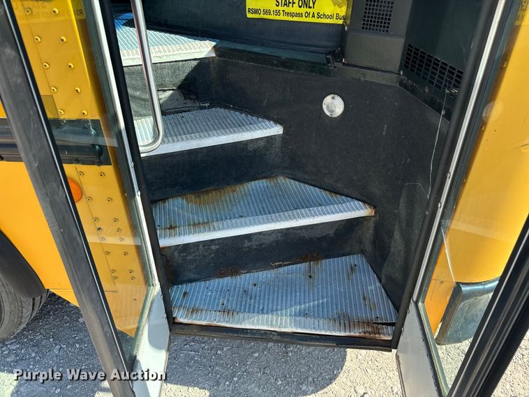 image for item OF9853 2007 Thomas Built school bus