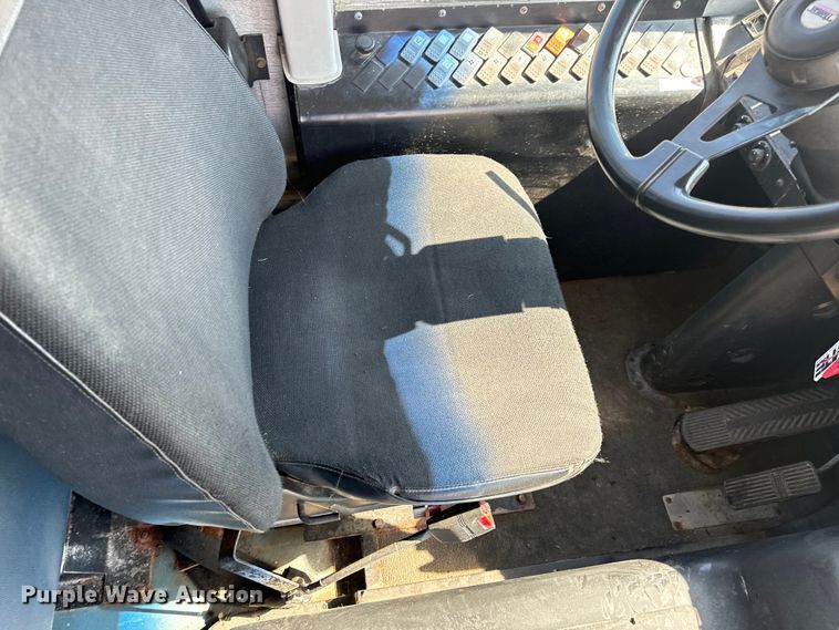 image for item OF9853 2007 Thomas Built school bus