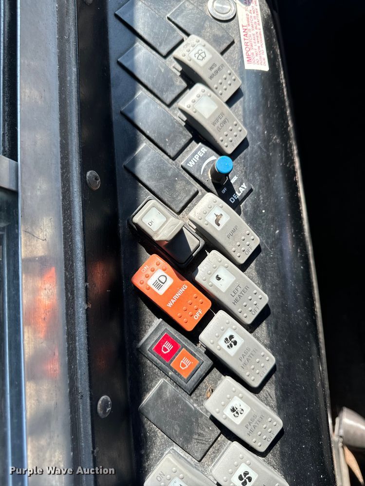 image for item OF9853 2007 Thomas Built school bus