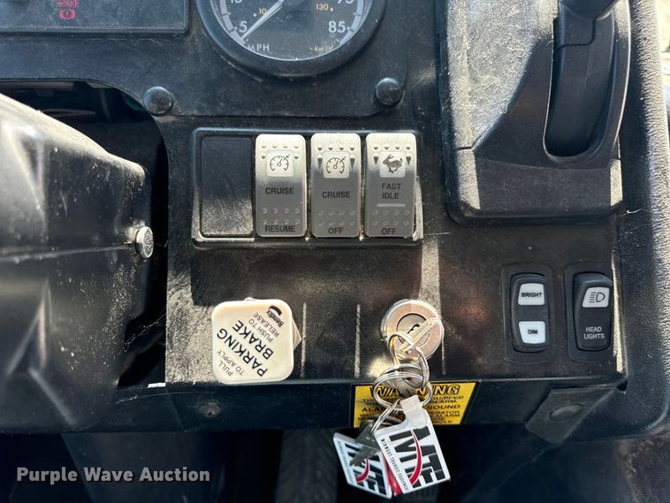 image for item OF9853 2007 Thomas Built school bus