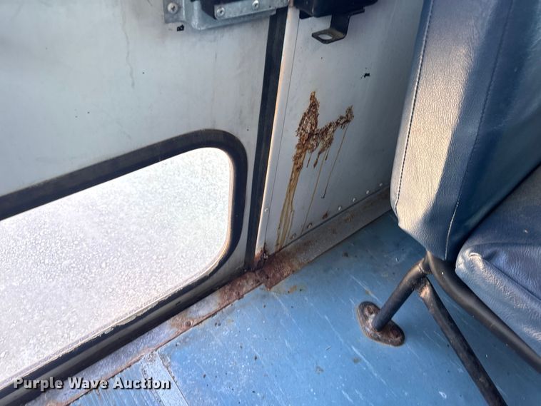 image for item OF9853 2007 Thomas Built school bus