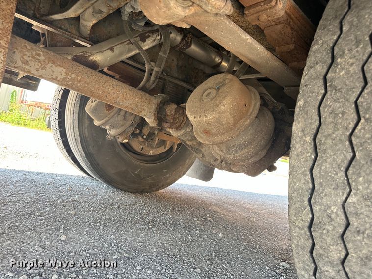 image for item OF9853 2007 Thomas Built school bus