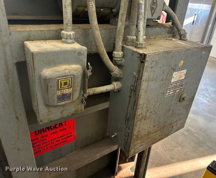 image for item OF9890 Nichols Baling Presses EA30485HDFP cardboard compactor/baler