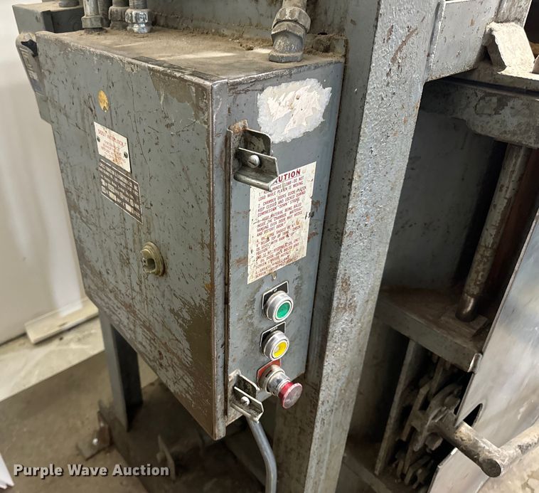 image for item OF9890 Nichols Baling Presses EA30485HDFP cardboard compactor/baler