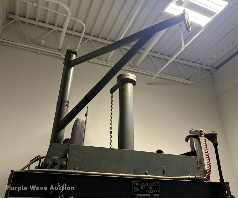 image for item OF9890 Nichols Baling Presses EA30485HDFP cardboard compactor/baler