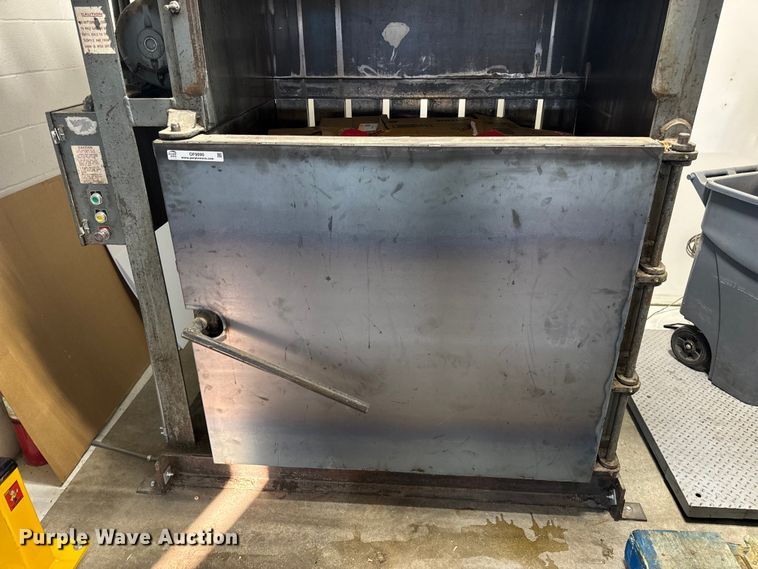 image for item OF9890 Nichols Baling Presses EA30485HDFP cardboard compactor/baler