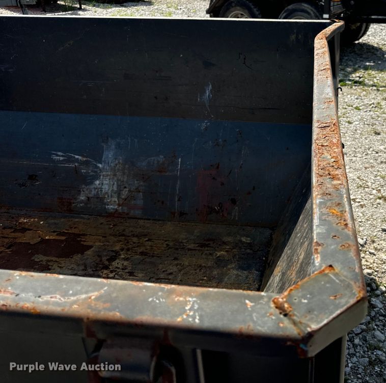 image for item OF9912 MaxxD Trailers roll-off dumpster