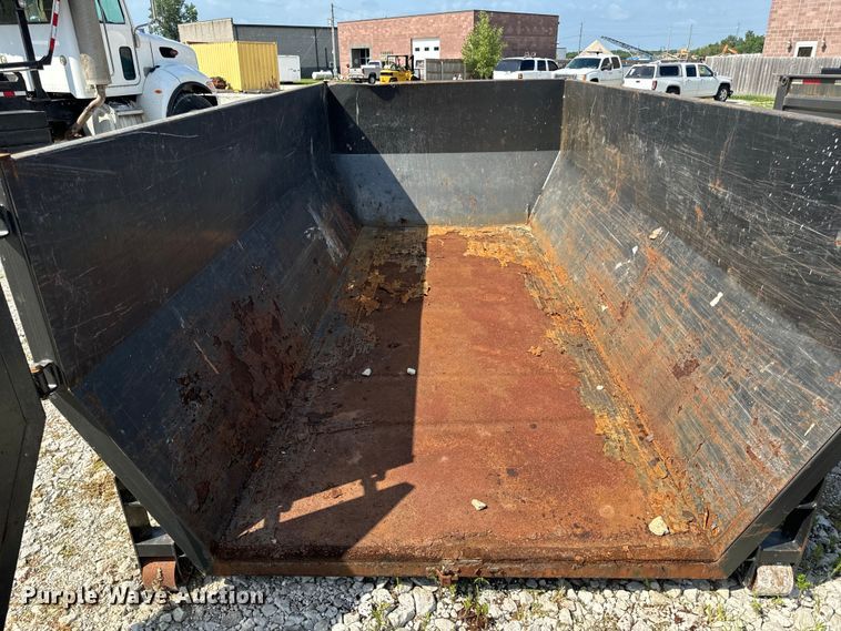 image for item OF9912 MaxxD Trailers roll-off dumpster