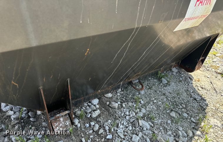 image for item OF9913 MaxxD Trailers roll-off dumpster