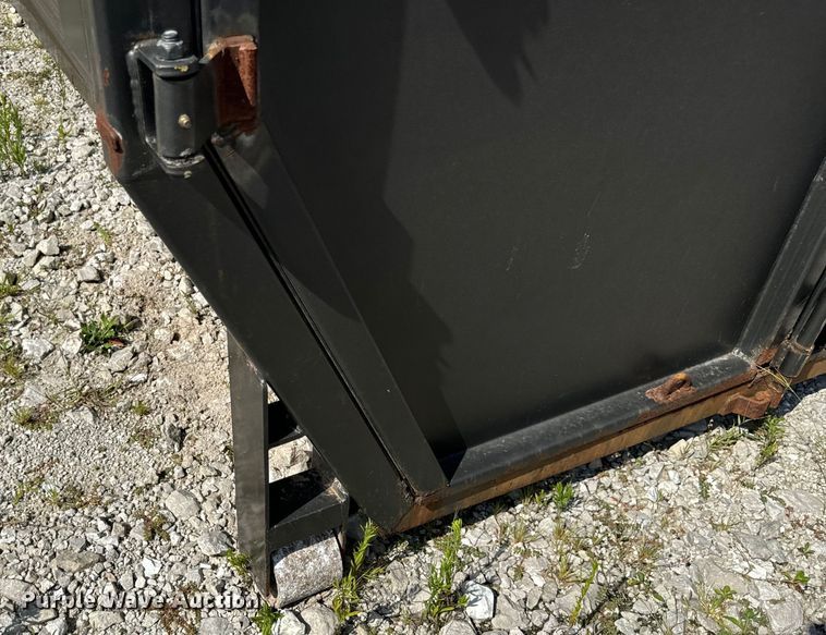 image for item OF9913 MaxxD Trailers roll-off dumpster