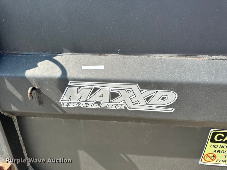 image for item OF9913 MaxxD Trailers roll-off dumpster