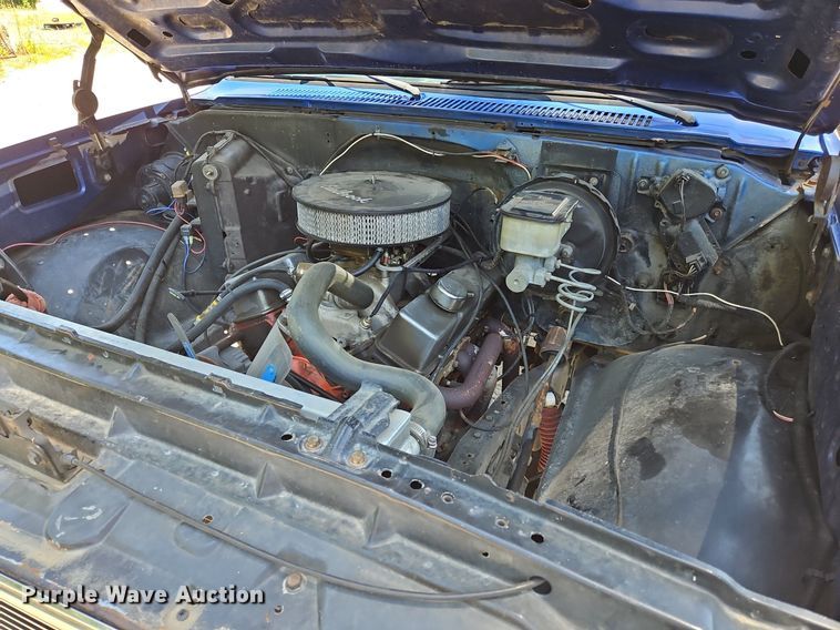 image for item OJ9762 1985 Chevrolet  K10 pickup truck