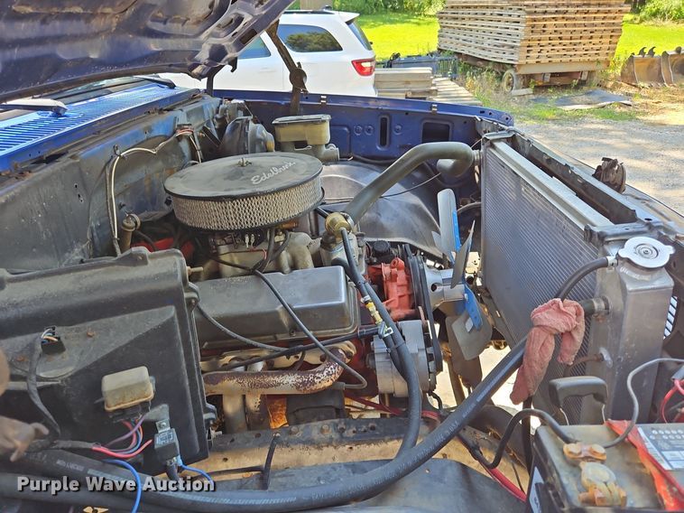 image for item OJ9762 1985 Chevrolet  K10 pickup truck