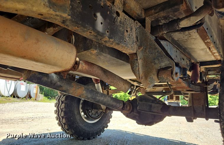 image for item OJ9762 1985 Chevrolet  K10 pickup truck