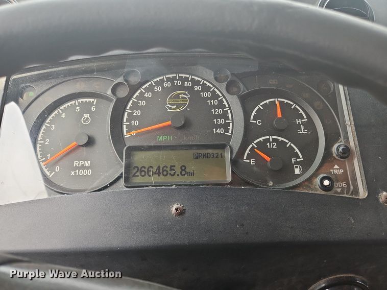 image for item OJ9783 2012 Workhorse  W62 delivery truck