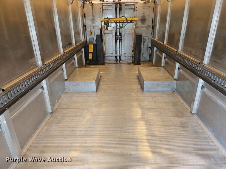 image for item OJ9783 2012 Workhorse  W62 delivery truck