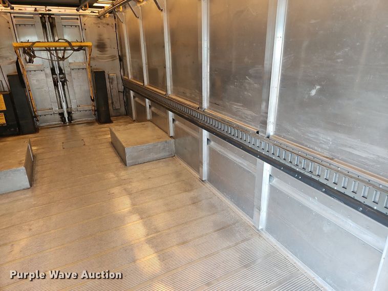 image for item OJ9783 2012 Workhorse  W62 delivery truck