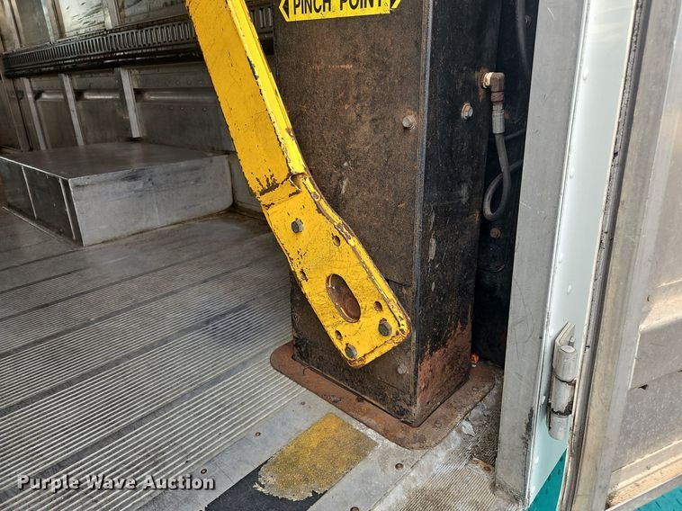 image for item OJ9783 2012 Workhorse  W62 delivery truck