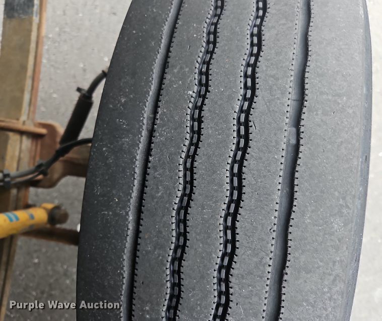 image for item OJ9783 2012 Workhorse  W62 delivery truck