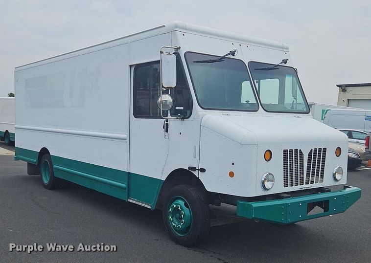 image for item OJ9784 2012 Workhorse W62 delivery truck