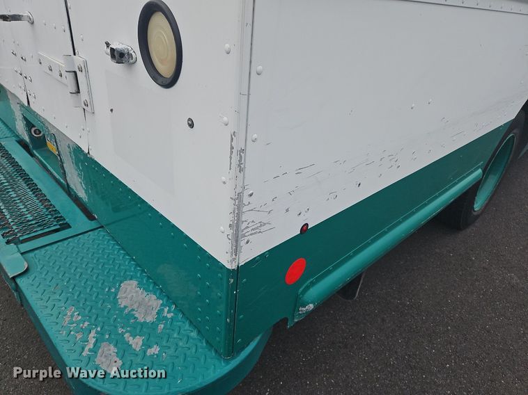 image for item OJ9784 2012 Workhorse W62 delivery truck