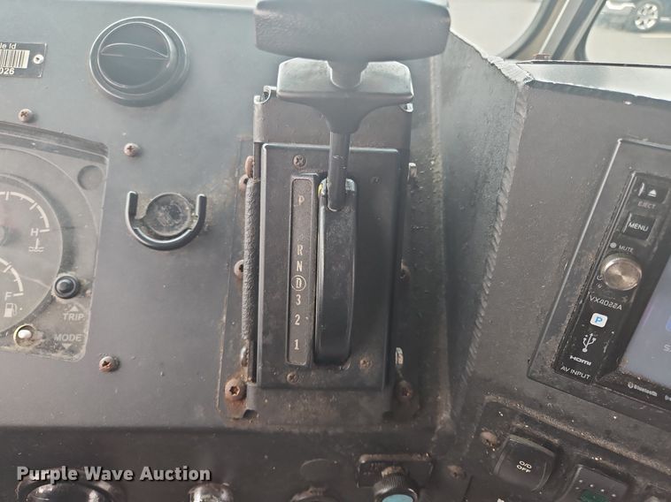 image for item OJ9784 2012 Workhorse W62 delivery truck