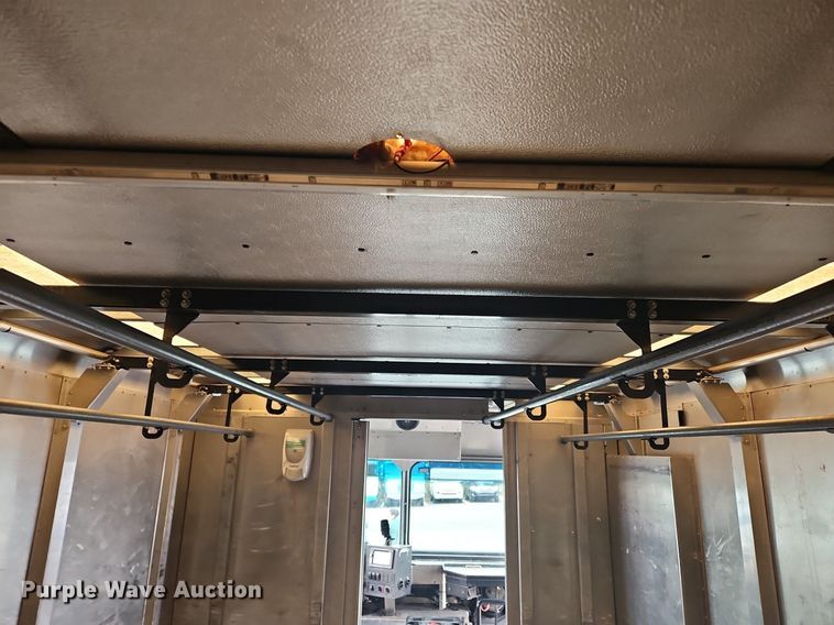 image for item OJ9784 2012 Workhorse W62 delivery truck