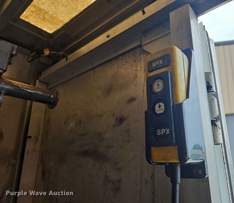 image for item OJ9784 2012 Workhorse W62 delivery truck