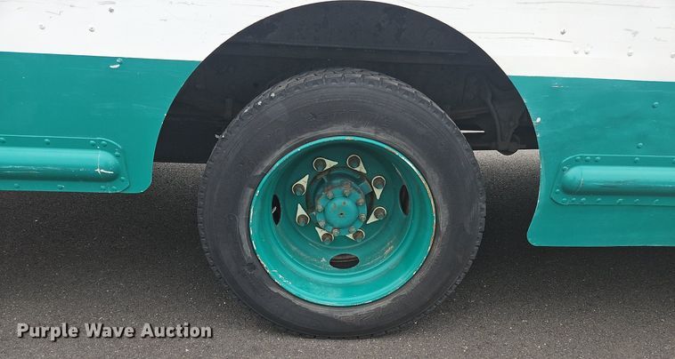 image for item OJ9784 2012 Workhorse W62 delivery truck