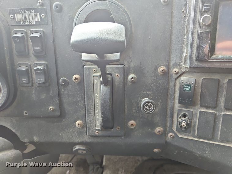 image for item OJ9785 2015 Freightliner  MT45 delivery truck