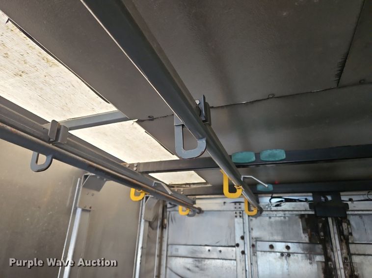 image for item OJ9785 2015 Freightliner  MT45 delivery truck