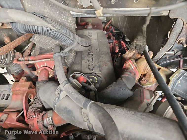 image for item OJ9785 2015 Freightliner  MT45 delivery truck