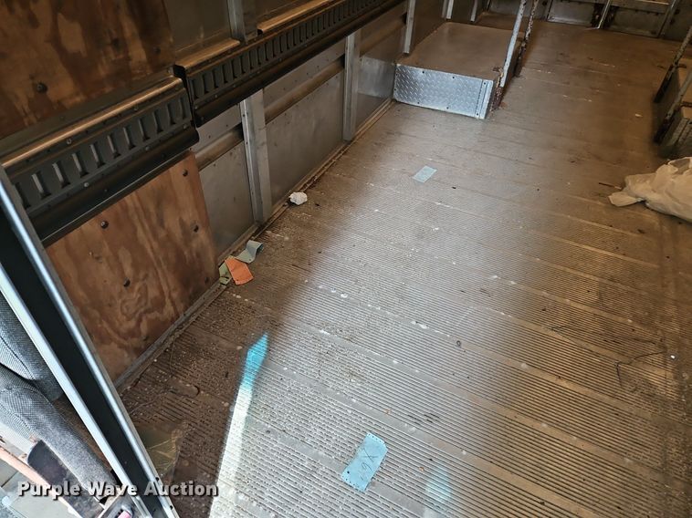 image for item OJ9786 2011 Freightliner  MT45 delivery truck