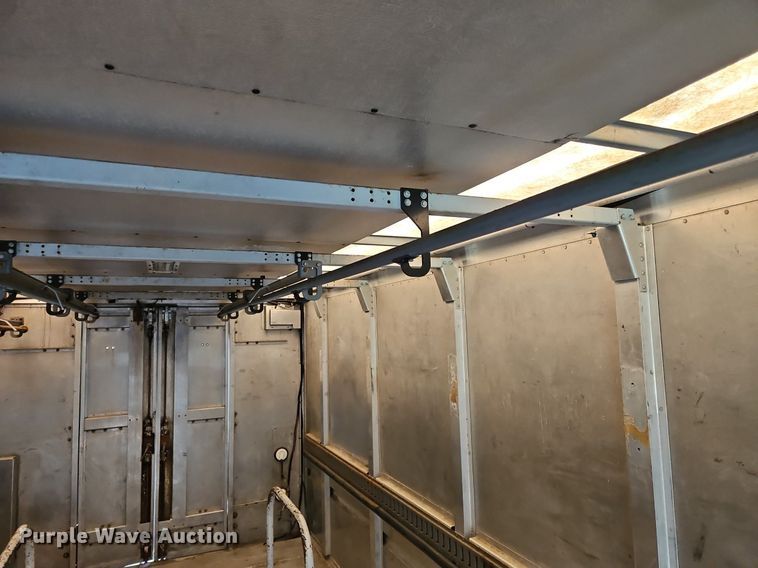 image for item OJ9786 2011 Freightliner  MT45 delivery truck