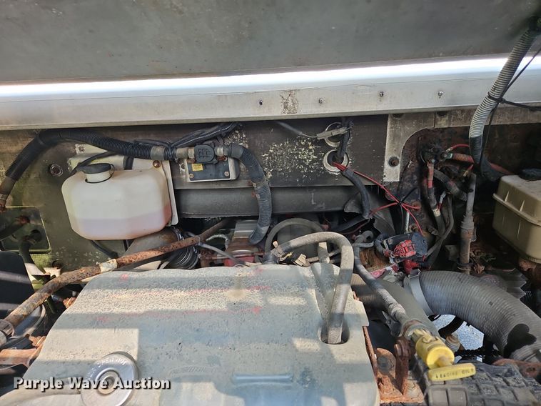 image for item OJ9786 2011 Freightliner  MT45 delivery truck